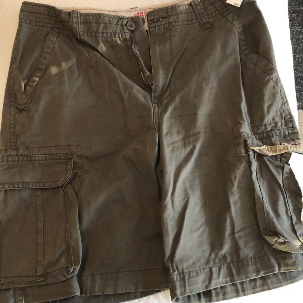 Aeropostale cargo shorts. Never worn tags still on